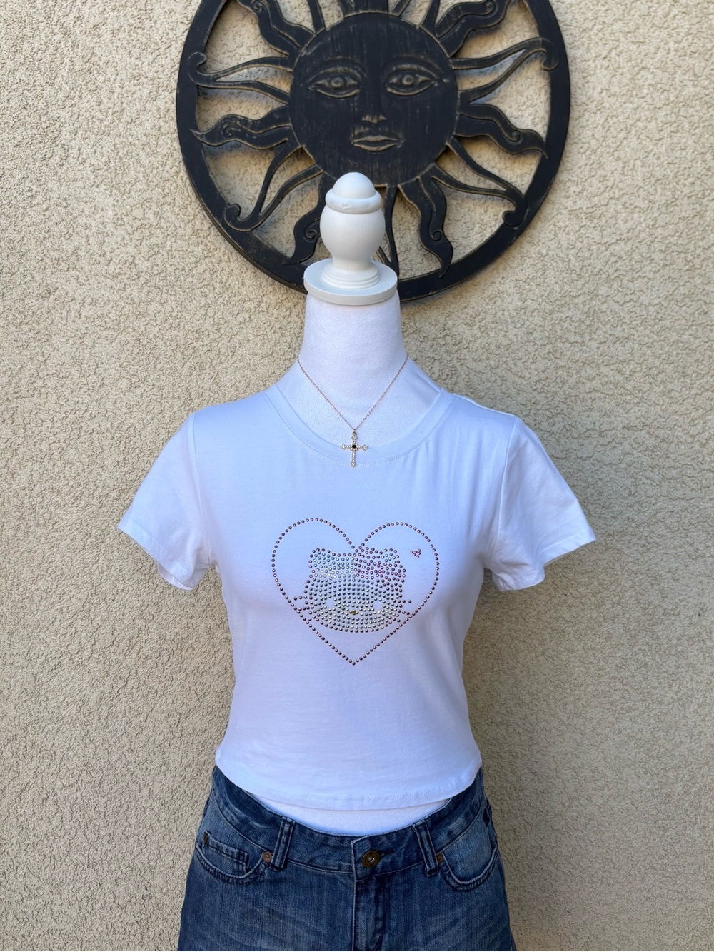 Bozzolo Y2K White Cropped Baby Tee Hello Kitty Rhinestone Heart Kawaii